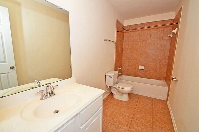 Building Photo - 5327 Stonegate Dr