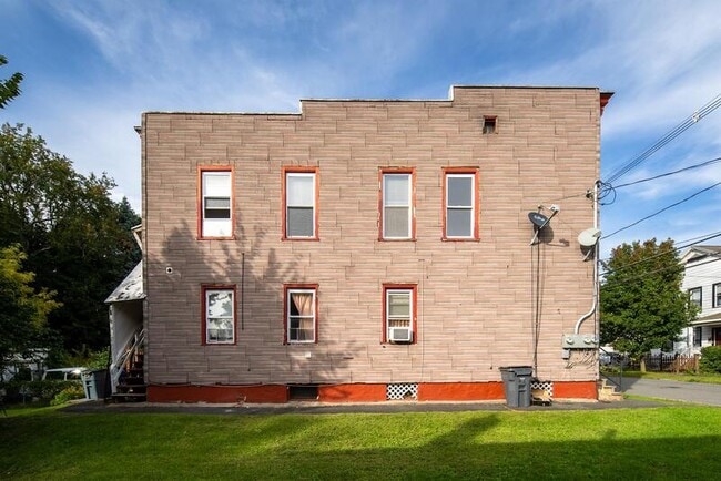 Building Photo - 233 Stow Ave