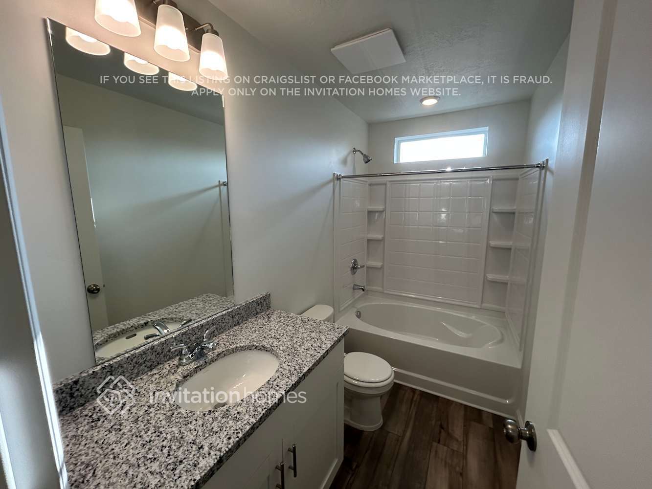 Building Photo - 328 N Broadway Dr