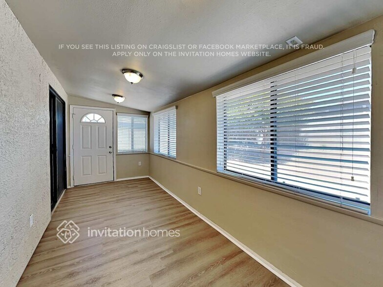 Building Photo - 8120 W Tuckey Ln