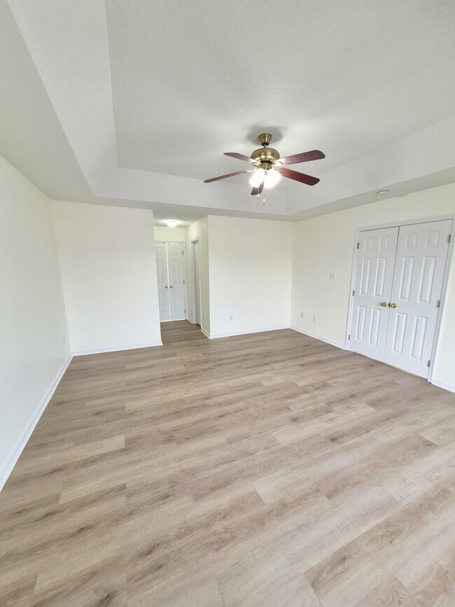 Building Photo - 7221 Oakmere Ct