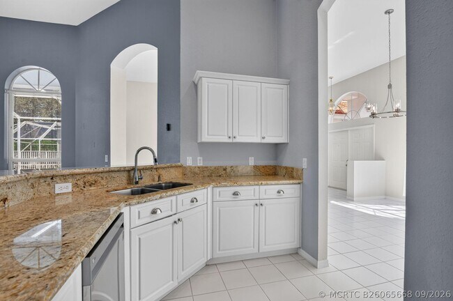 Building Photo - 10031 Lexington Estates Blvd