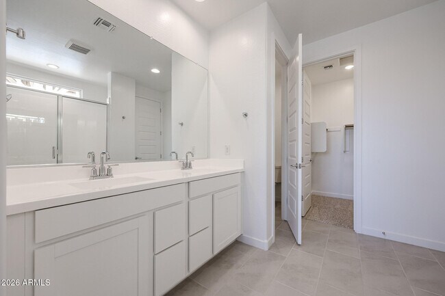 Building Photo - 7841 W Staghorn Rd