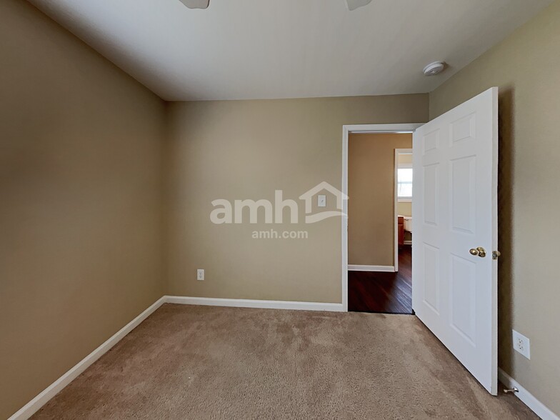 Building Photo - 2701 Mortise Ct
