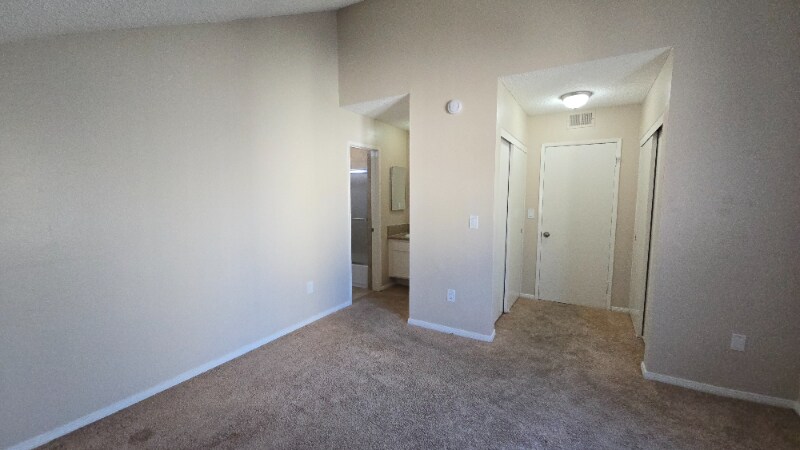 Building Photo - 2120 Delaware St