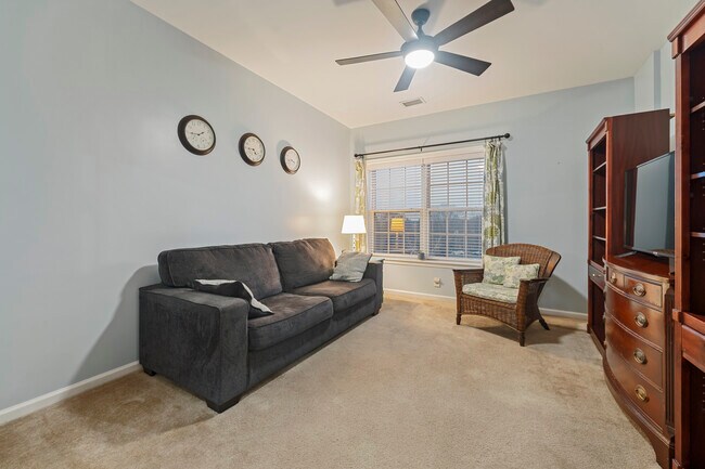 Building Photo - 5433 Village Dr NW