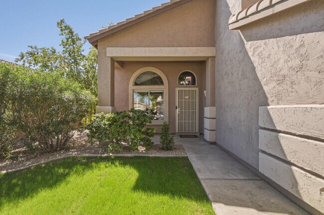 Building Photo - 3165 E Desert Ln