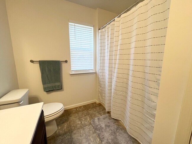 Building Photo - 3428 Crow Pt Wy