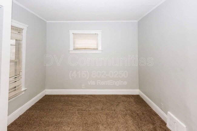 Building Photo - 9903 Sladden Ave