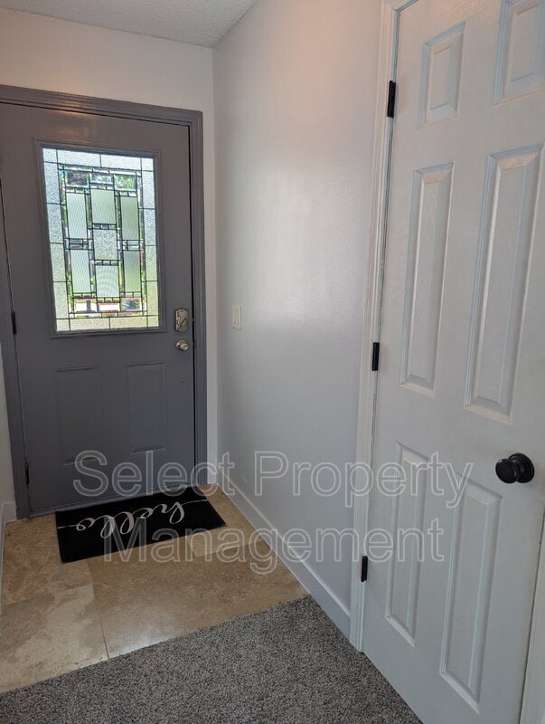 Building Photo - 7812 Brookfield Dr