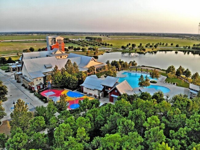 Building Photo - 31427 Vineyard Creek Dr