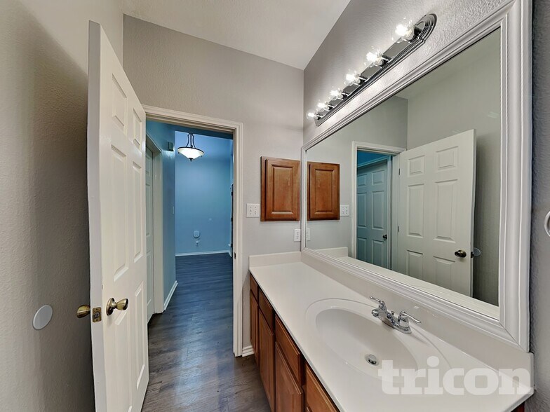 Building Photo - 11638 Dense Star