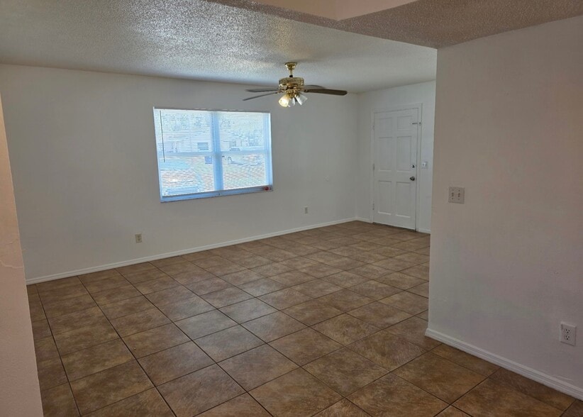 Building Photo - 3004 Oaklawn Ave