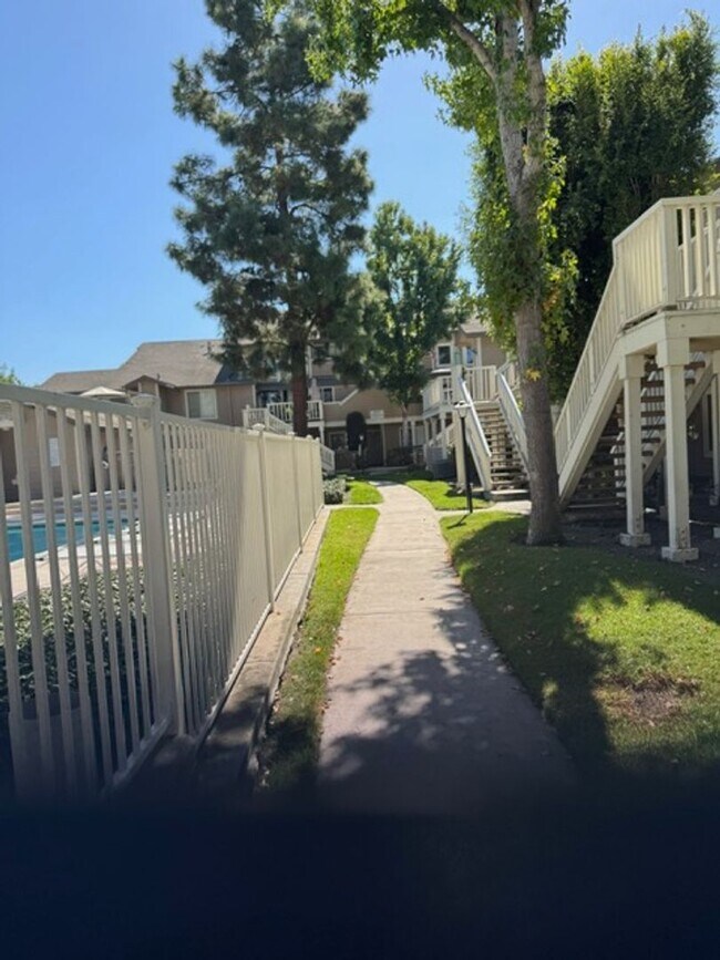 Building Photo - 12572 Fieldstone Ln