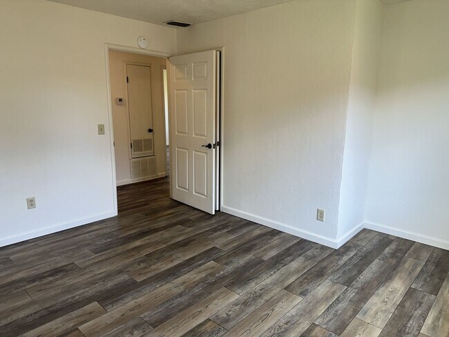 Building Photo - 1640 Stromberg Ave