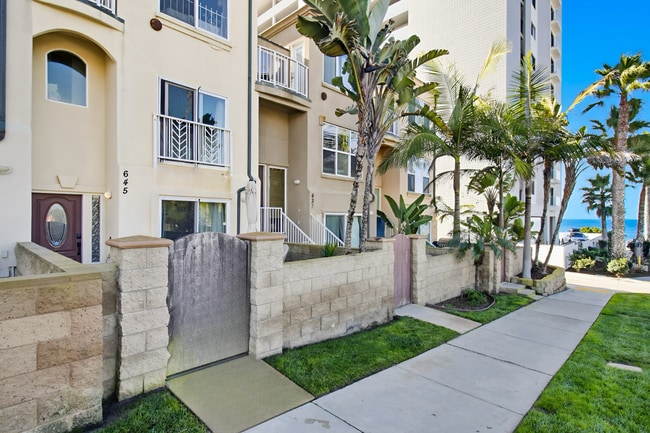 Building Photo - Steps from the Sand - Pacific Beach Townhome, Offered Fully or Partially Furnished