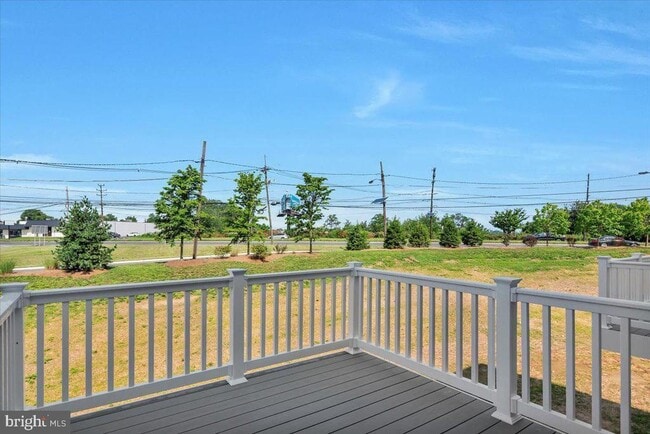 Building Photo - 40 Hamilton Ct