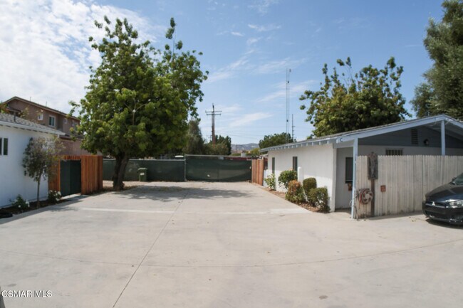 Building Photo - 4476 Apricot Rd