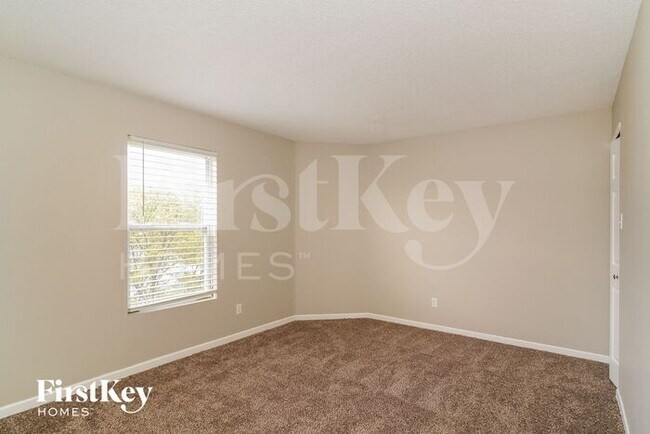 Building Photo - 8843 Browns Valley Ln
