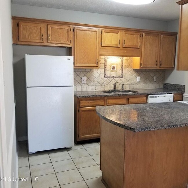 Building Photo - 1537 Chelsea Ln