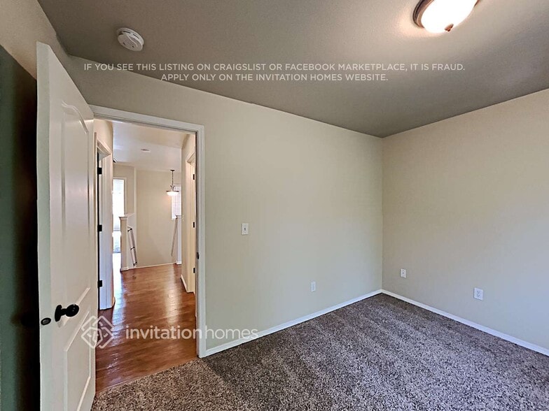 Building Photo - 11715 1st Pl SE