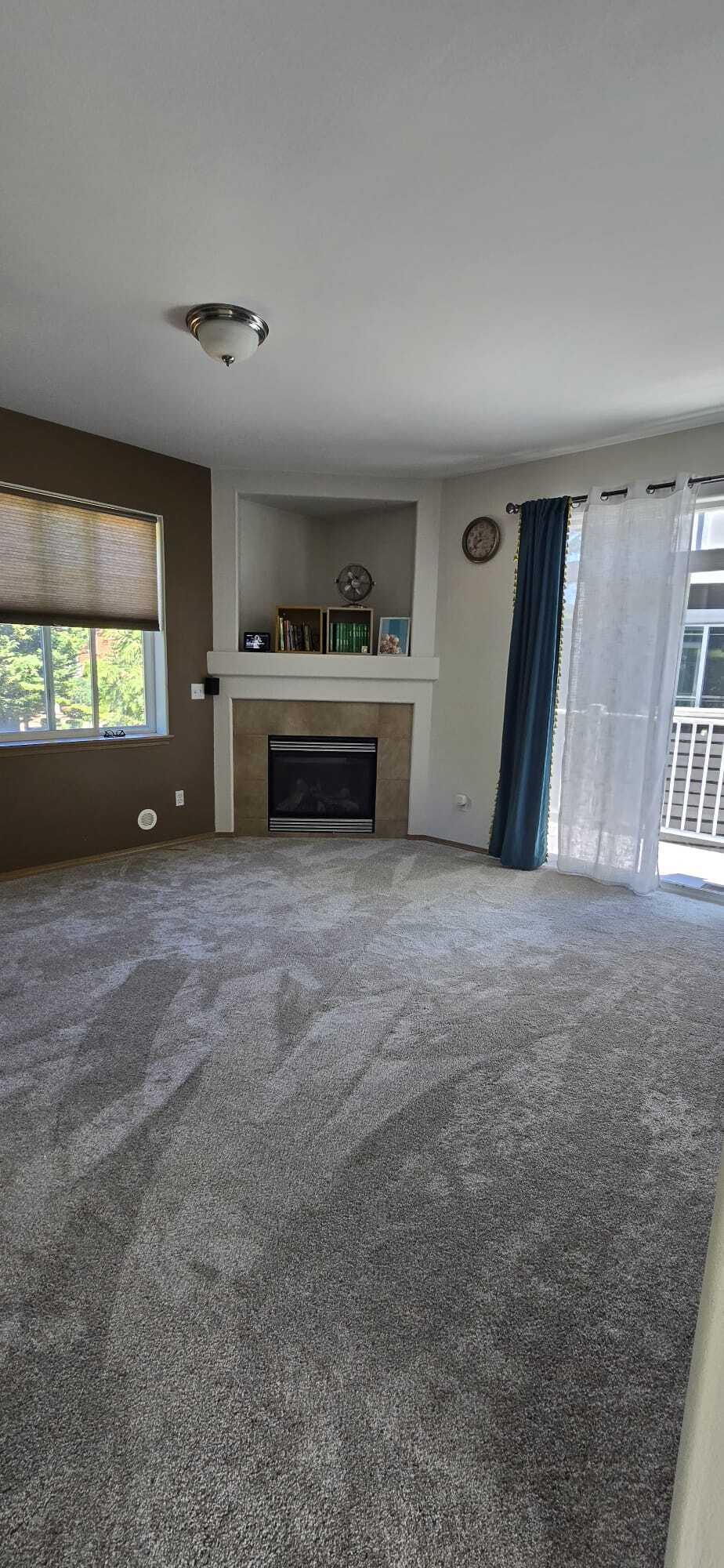 LivingRoom - 15408 14th Ave W