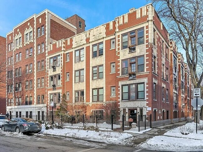 Primary Photo - 5143 S Kenwood Ave