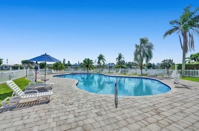 Building Photo - 5251 29