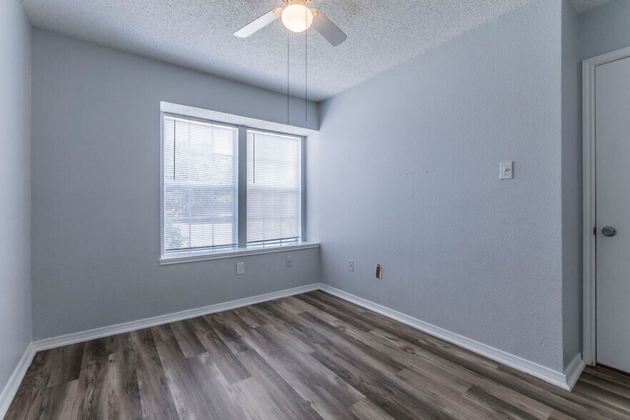 Building Photo - 10254 Dover Rdg