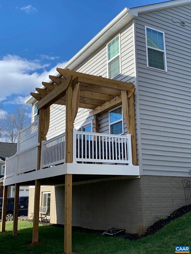 Building Photo - 1104 Conway Ln