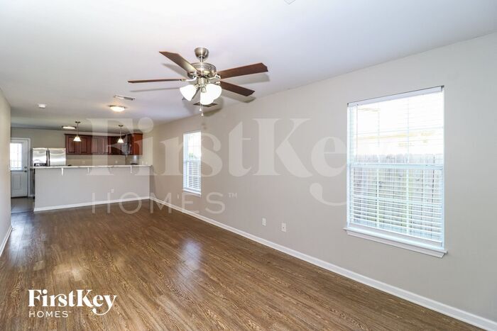 Building Photo - 9812 Misty Pine Dr