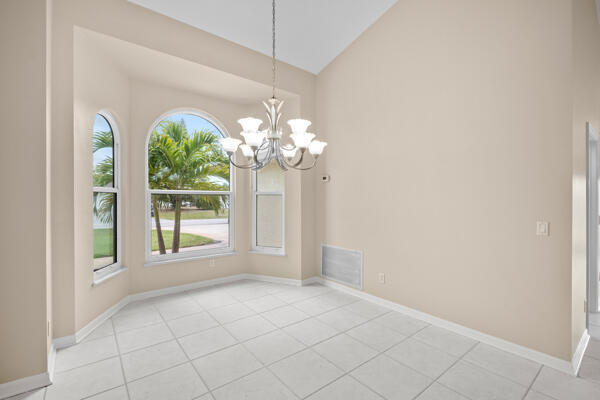Building Photo - 5777 NW Eskimo Cir