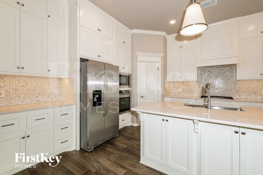 Building Photo - 616 Texoma Dr