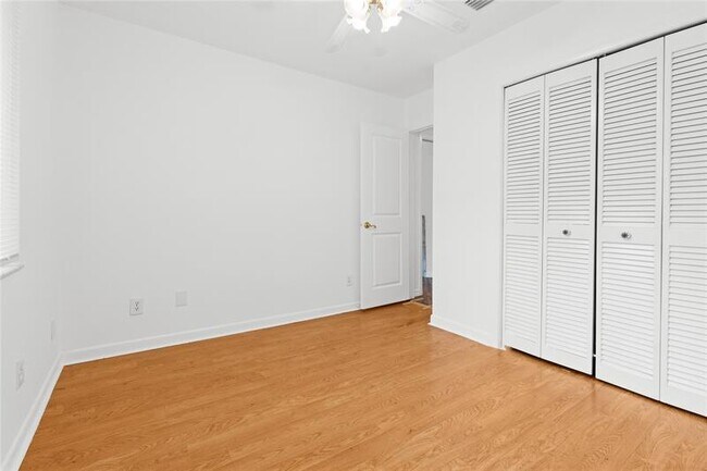 Building Photo - 16900 SW 59th Ct