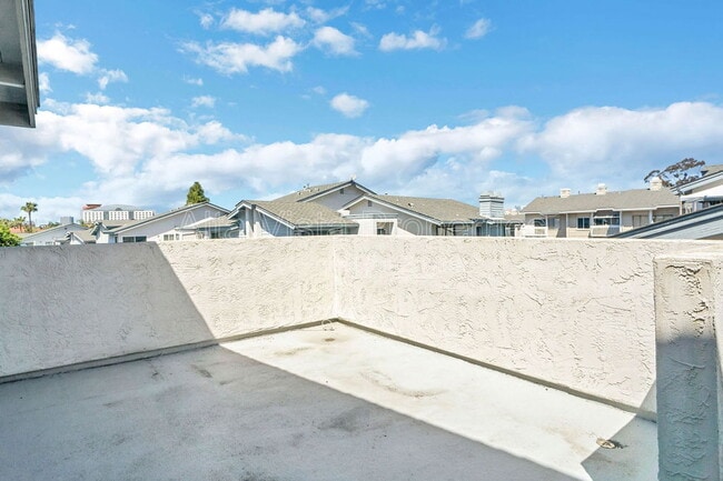 Building Photo - 8878 Regents Rd