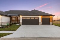 Building Photo - 27507 Heron St