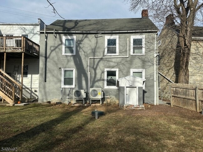 Building Photo - 336 Greenwich St