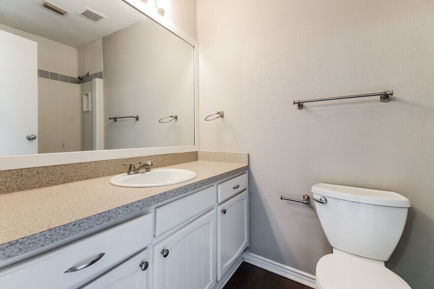 Building Photo - 1113 Heiden Ct