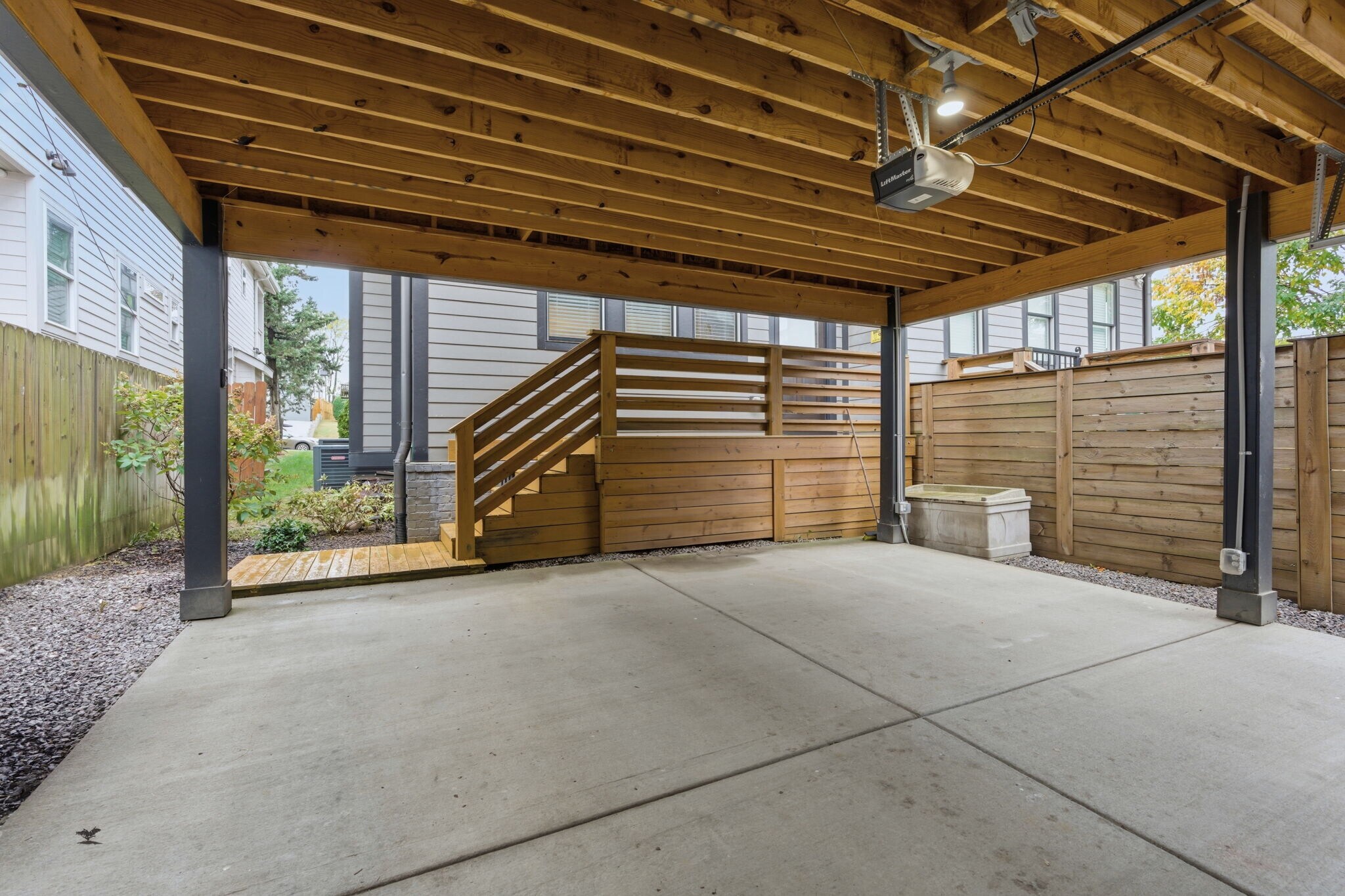 Building Photo - 1708B 15th Ave S