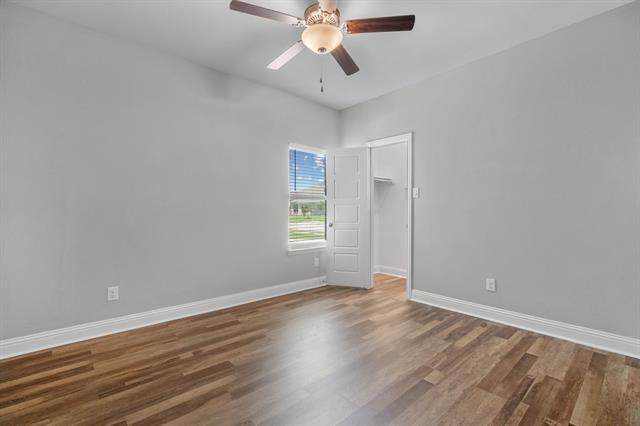 Building Photo - 1440 Lakeview Dr