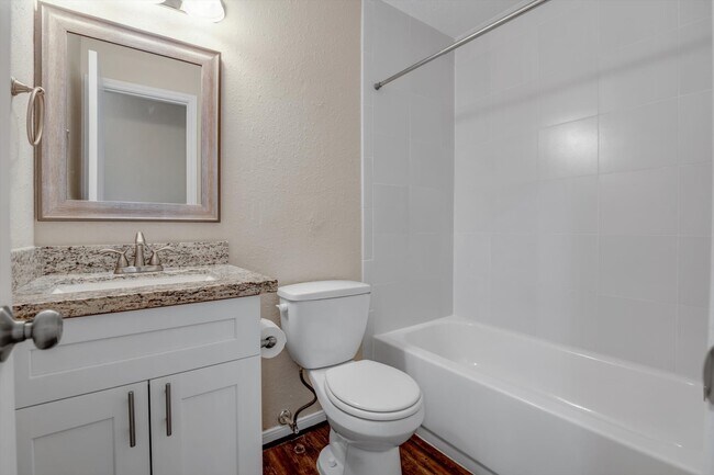 Building Photo - 20235 Apache Gardens Ln