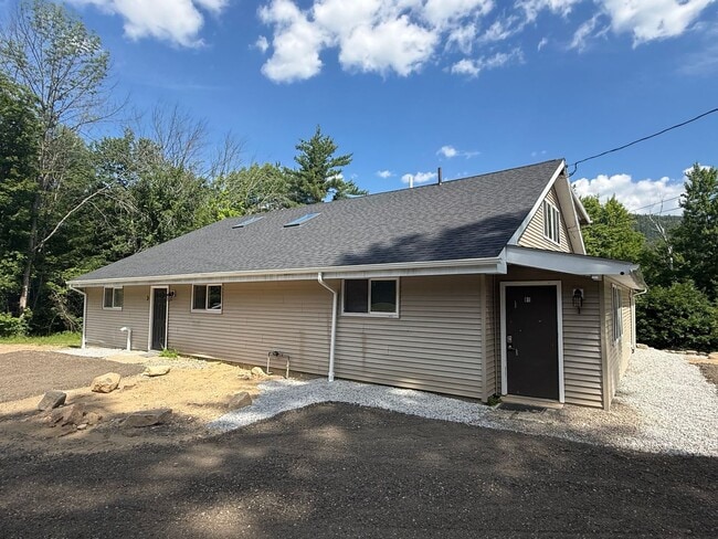 Building Photo - 720 Crawford Notch Rd