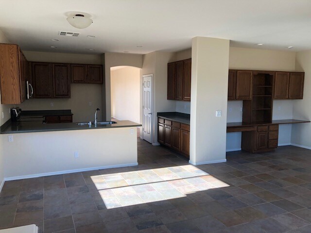 Building Photo - New carpet....great house for the money in Estrella Mountain Ranch!