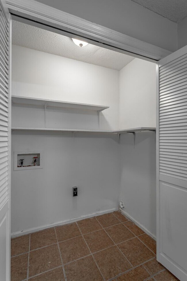 Building Photo - 420 Smitherman Rd