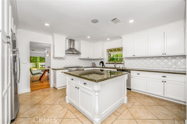 Building Photo - 1800 Glenwood Ln