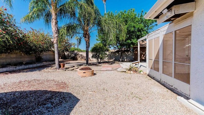 Building Photo - 2867 Cindy Ln