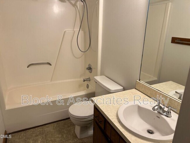 Building Photo - 4401 Bleeker Ct