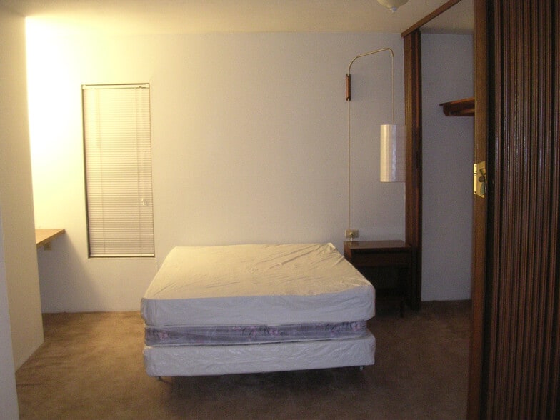 A3 Bedroom - 345 NE Kamiaken St