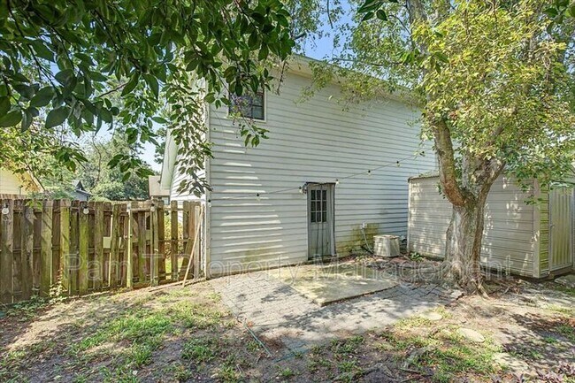 Building Photo - 128 Fox Chase Rd