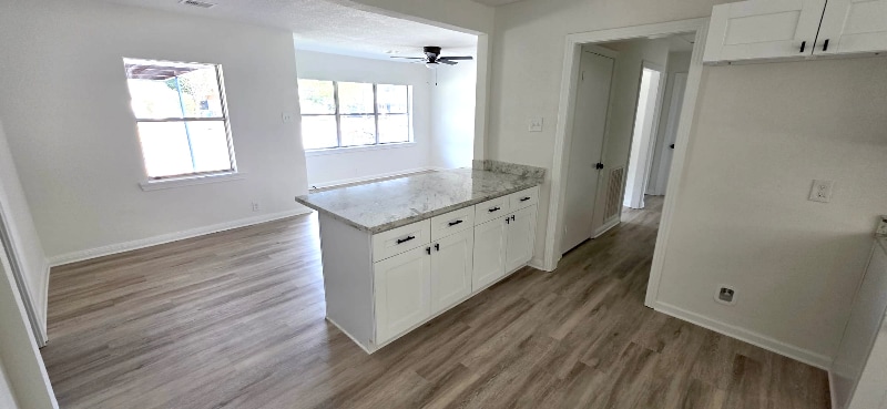 Building Photo - 4601 W 43rd St